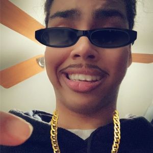 Meet your Posher, Jerome